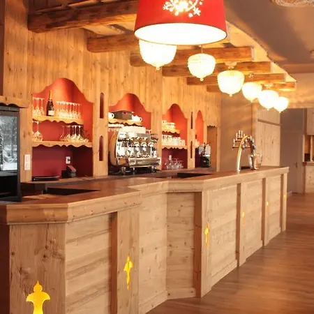מלון Hotel Restaurant L'Apres Ski 3*