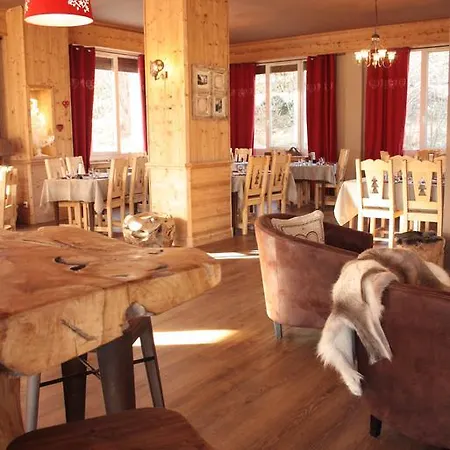 Hotel Restaurant L'Apres Ski מלון