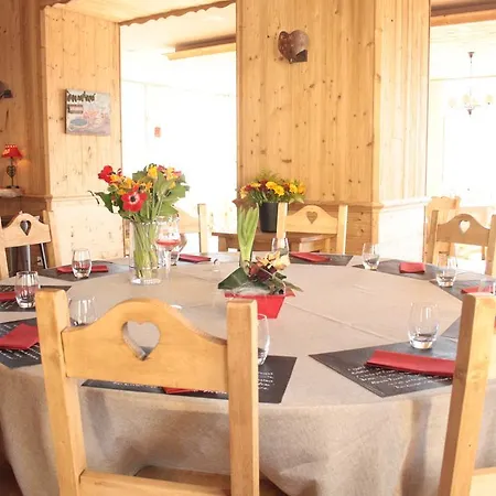 מלון Hotel Restaurant L'Apres Ski 3*